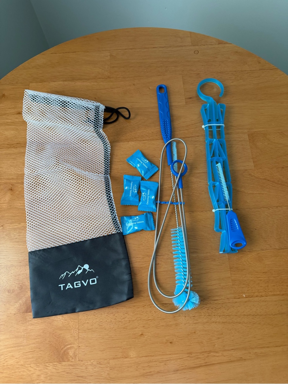 Tag Blue Bottle and Straw Cleaning Brush Set with Mesh Storage Bag
